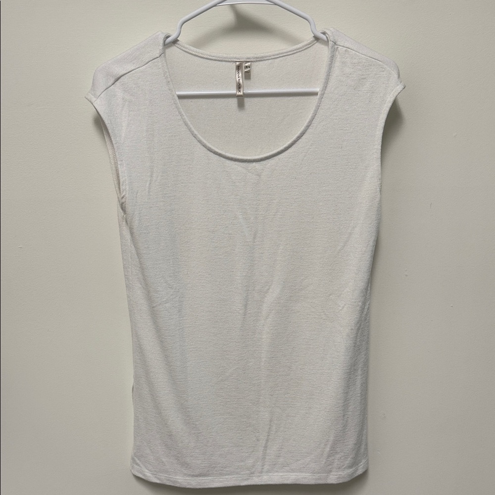 Banana Republic Off-White Muscle Tee